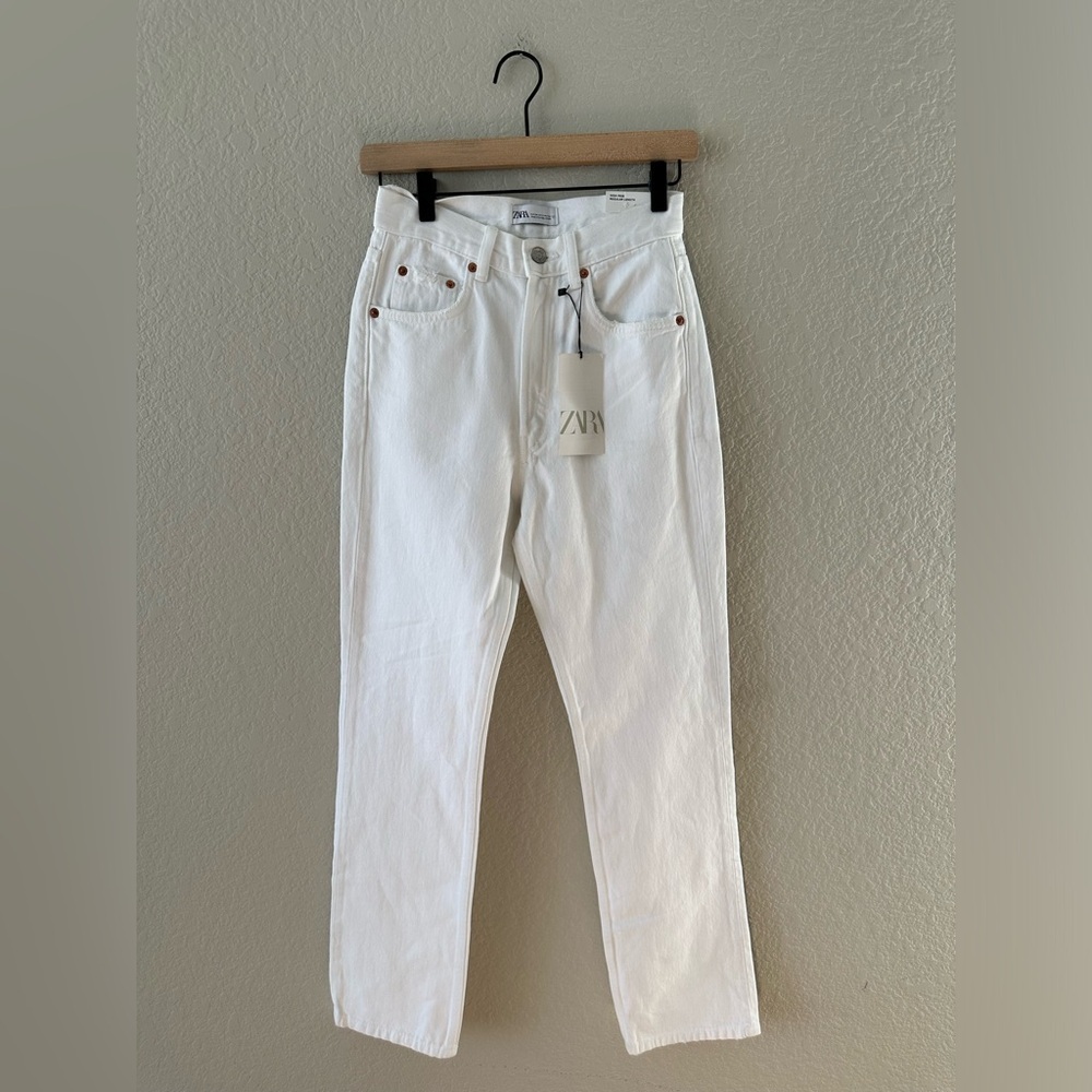 NWOT Zara White Denim Straight Fit Women’s Jeans US Size 2
